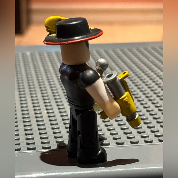 Roblox Seranok Action Figure - Picture 3 of 8